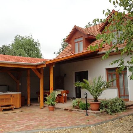 Gerendás Vendégház Egerszalók Extérieur photo